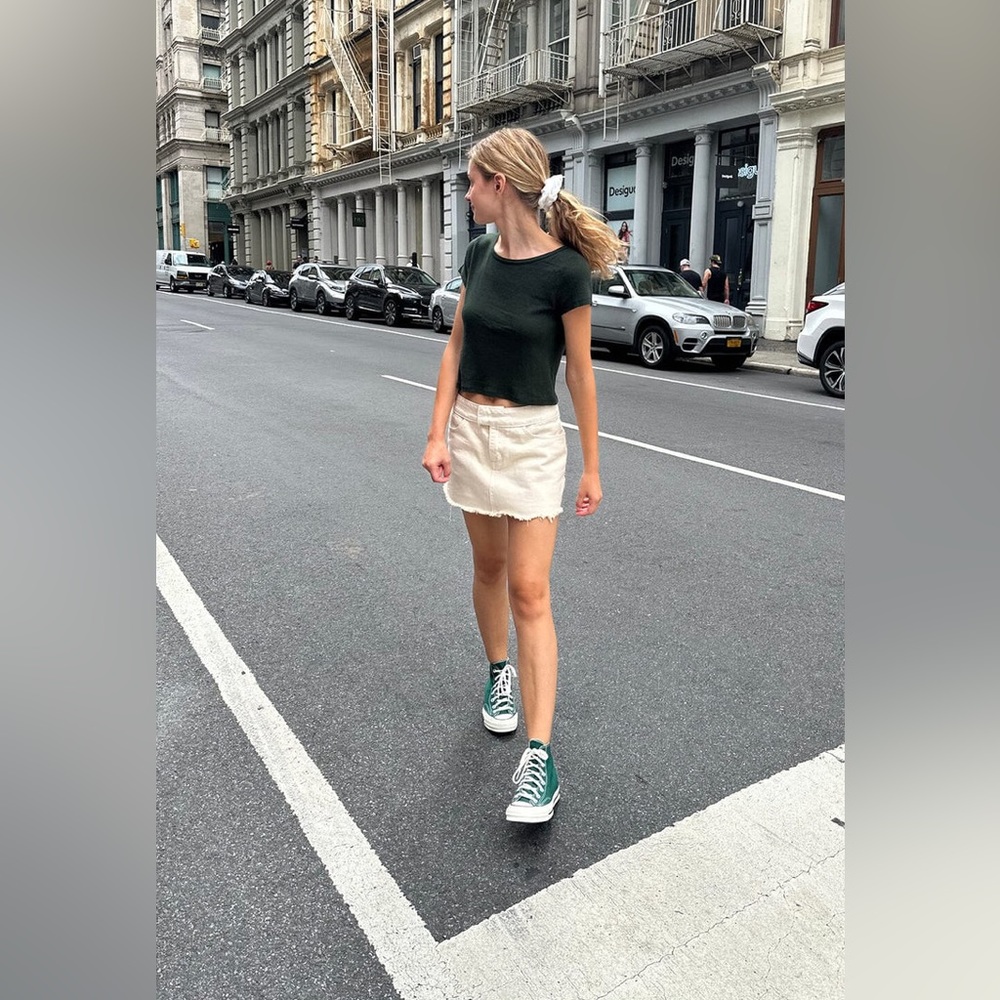 Brandy melville green Elodie top - Picture 4 of 5